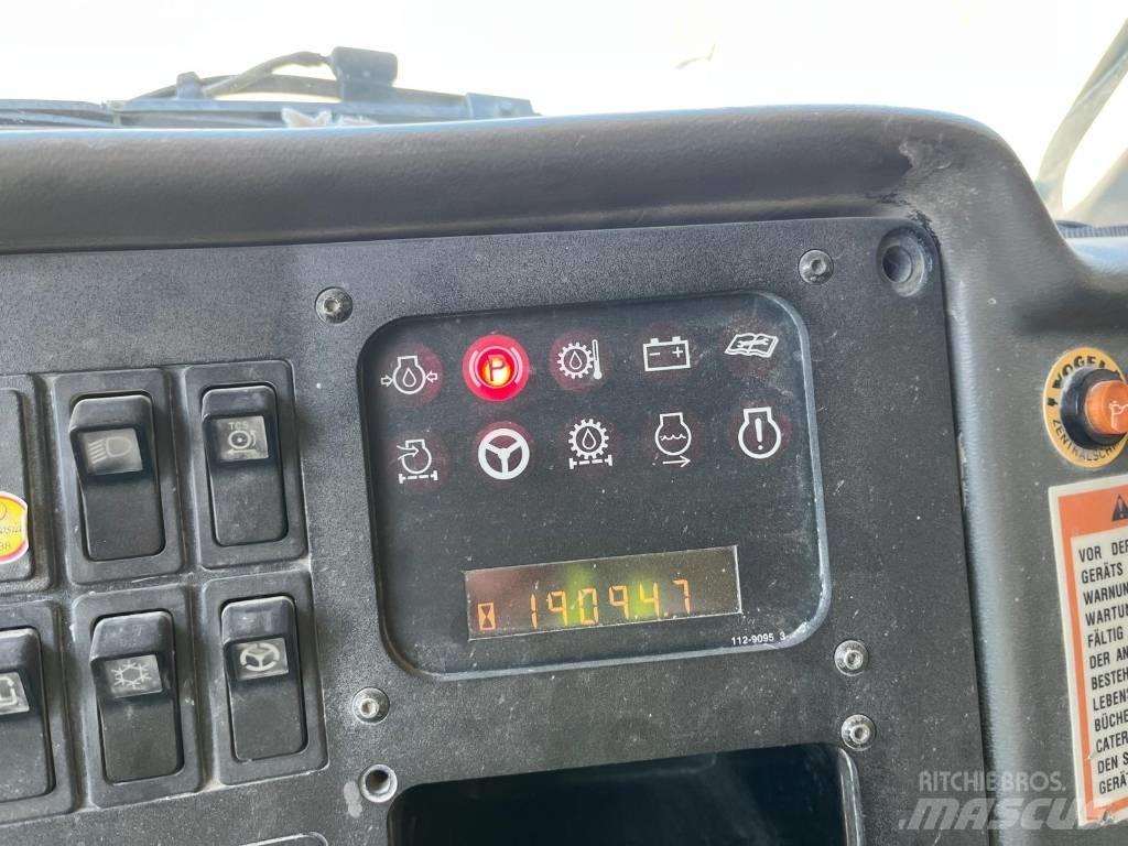 CAT 771D Tipptrucker
