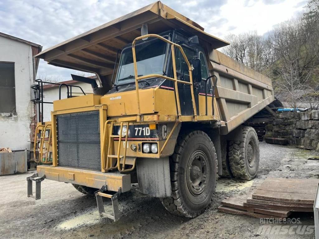 CAT 771D Tipptrucker