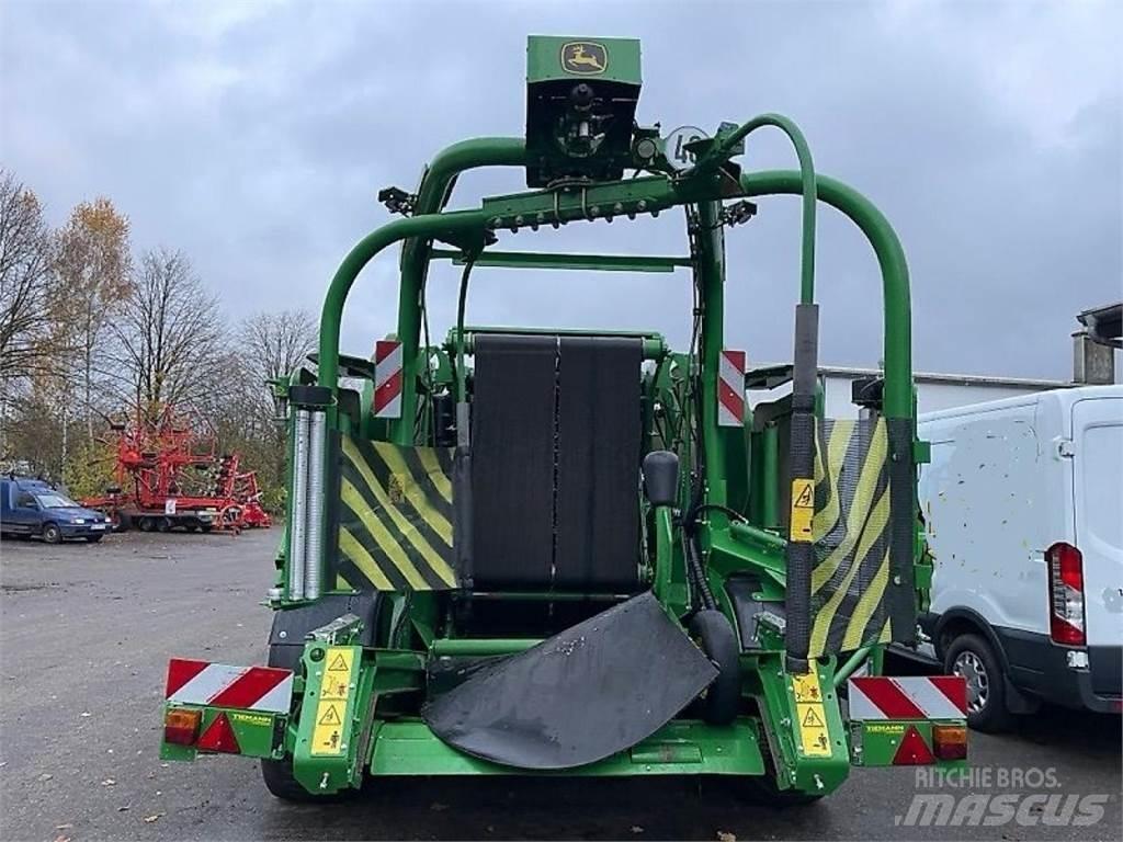 John Deere C451R Rundballepresser