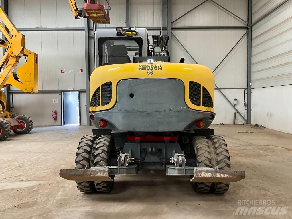 Neuson EW 100 Hjulgravere