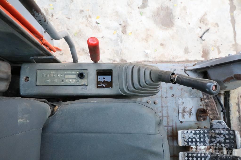 Hitachi ZX 200 LC-3 Beltegraver