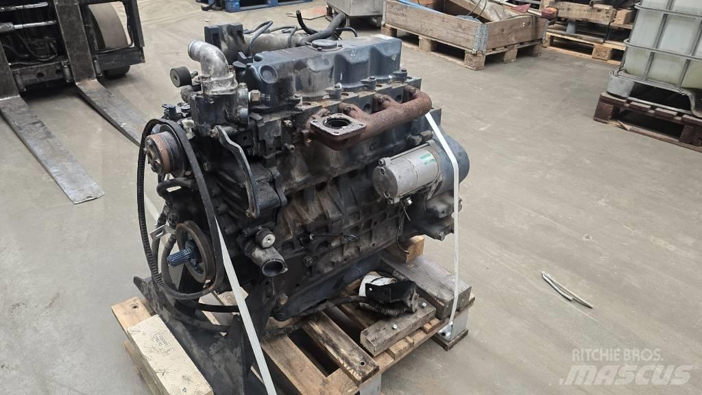 Kubota V2403 Motorer