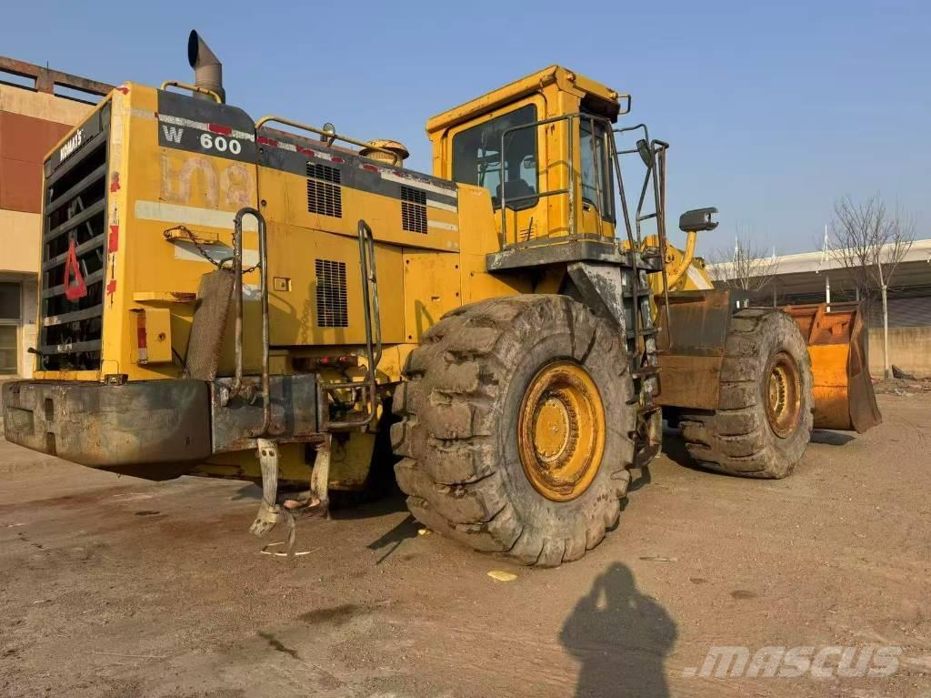 Komatsu WA 600-3 Hjullastere