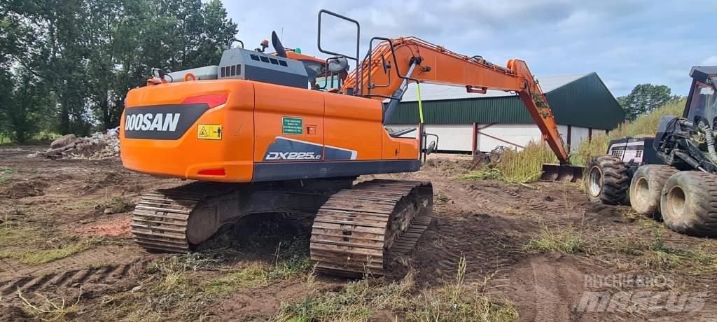 Doosan DX 225 LC-5 Beltegraver
