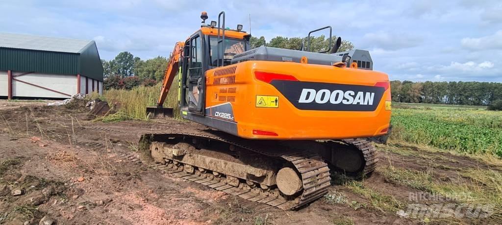 Doosan DX 225 LC-5 Beltegraver