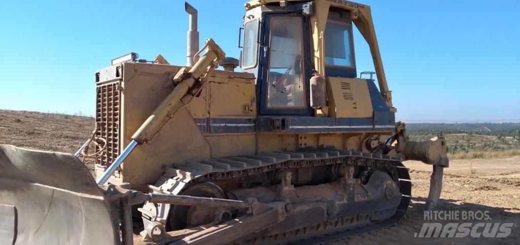 Komatsu D 85 E-21 Dozere Beltegående