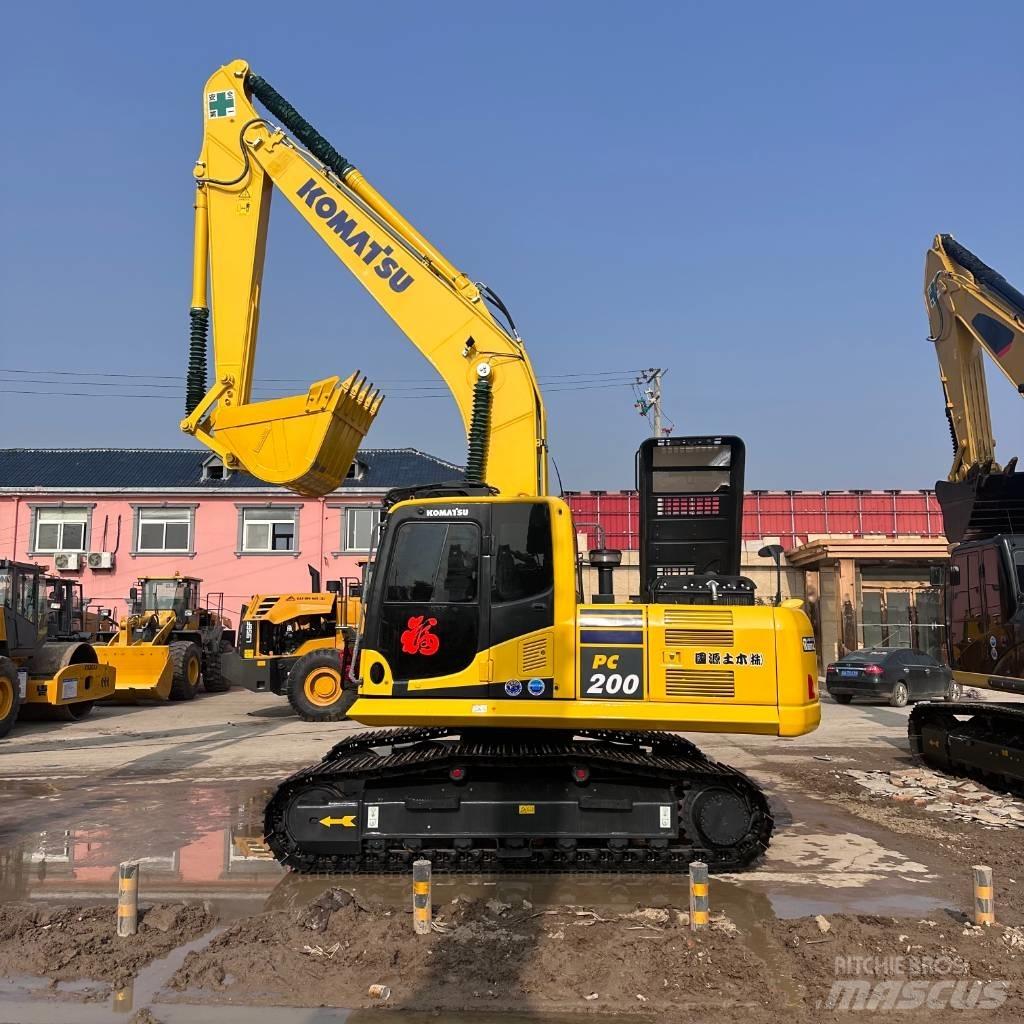 Komatsu PC 200-8 Beltegraver