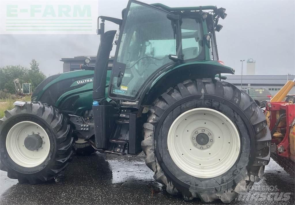 Valtra T174 Traktorer