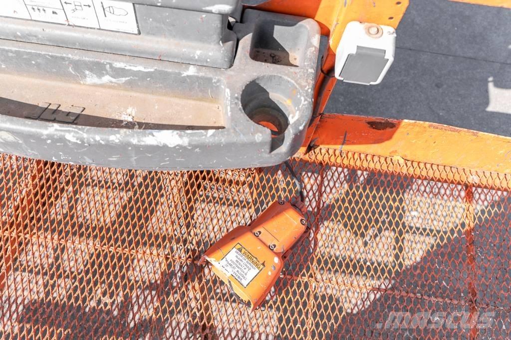JLG 1500 SJ Teleskop bomlifter
