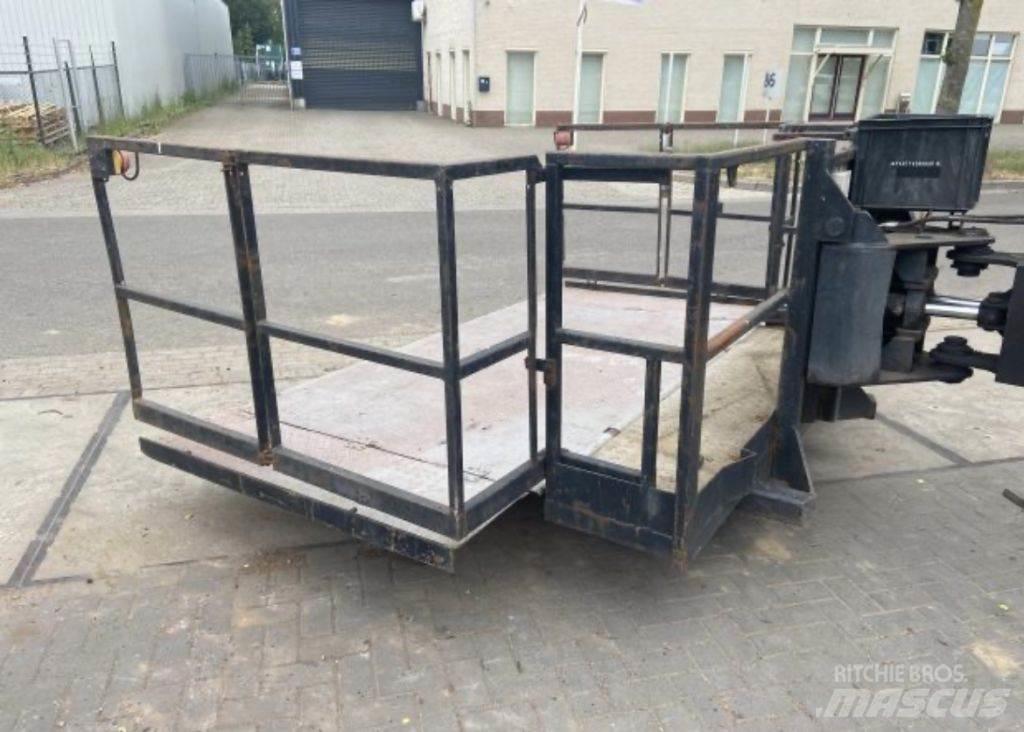 Manitou MRT2540 Teleskoplastere