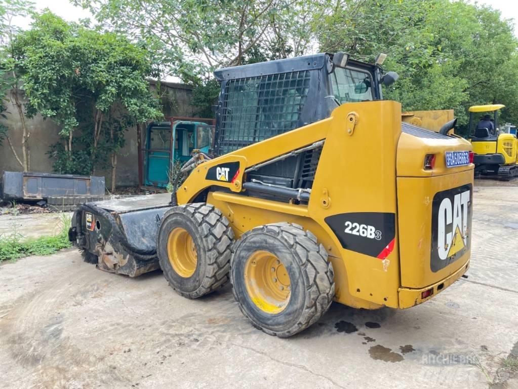 CAT 226B Kompaktlastere