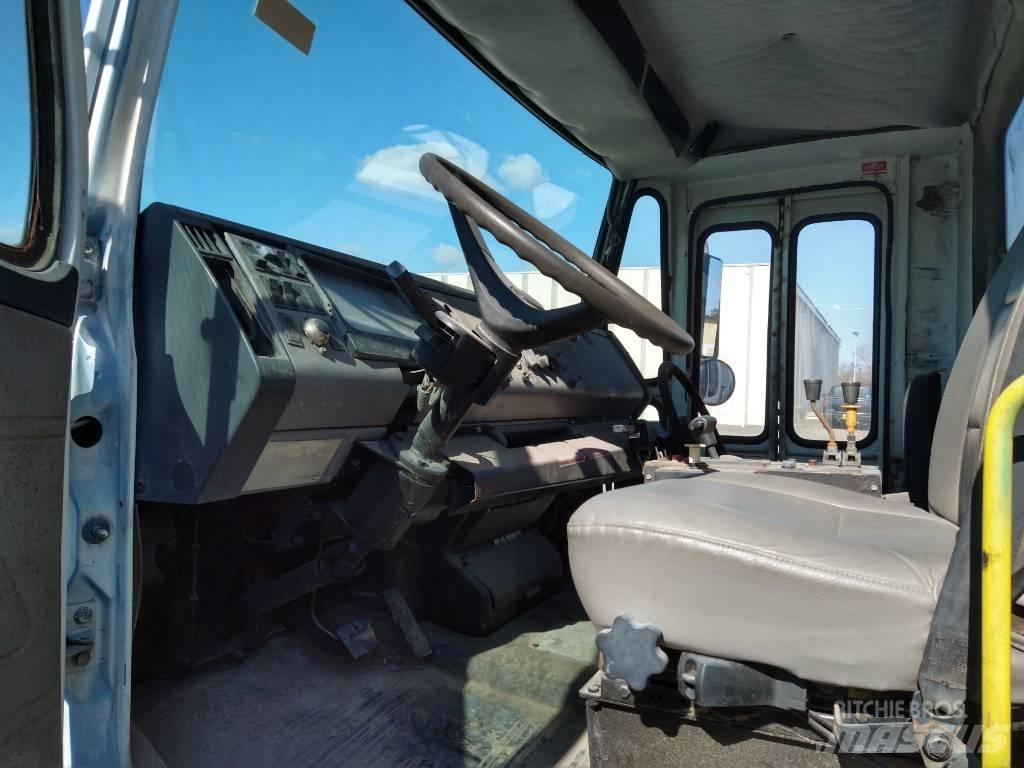 Freightliner FL80 Renovasjonsbil