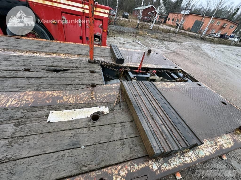Briab Jumbotrailer Brønnhenger semi