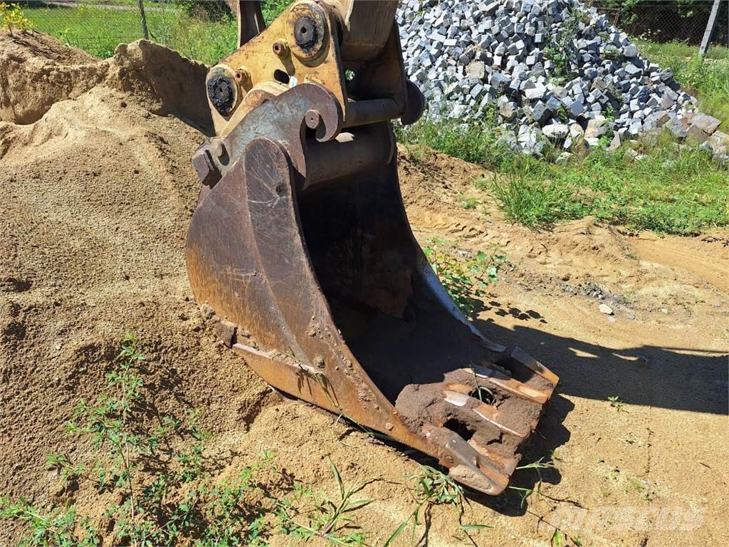 CAT M 318 C 4X4 Anlegg - Annet