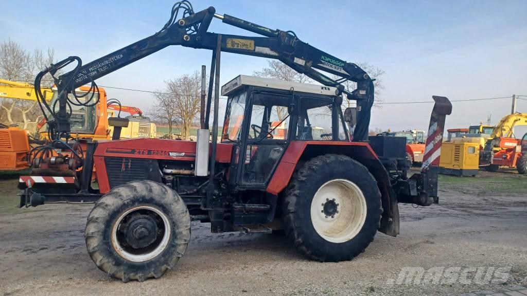 Zetor 12245 Traktor med skogsutstyr