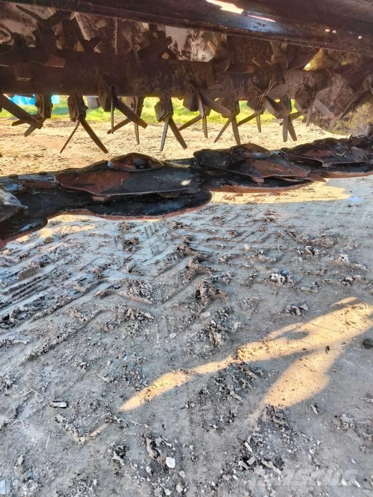 CLAAS DISCO 8200 T Slåmaskiner