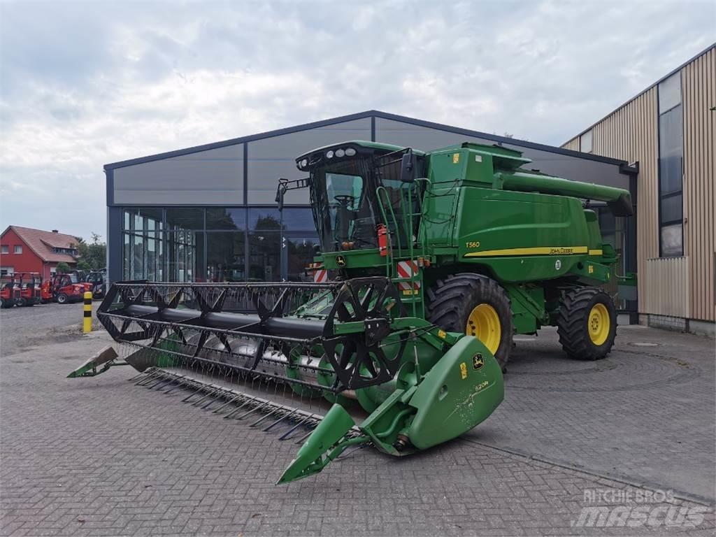 John Deere T560 Skurtreskere