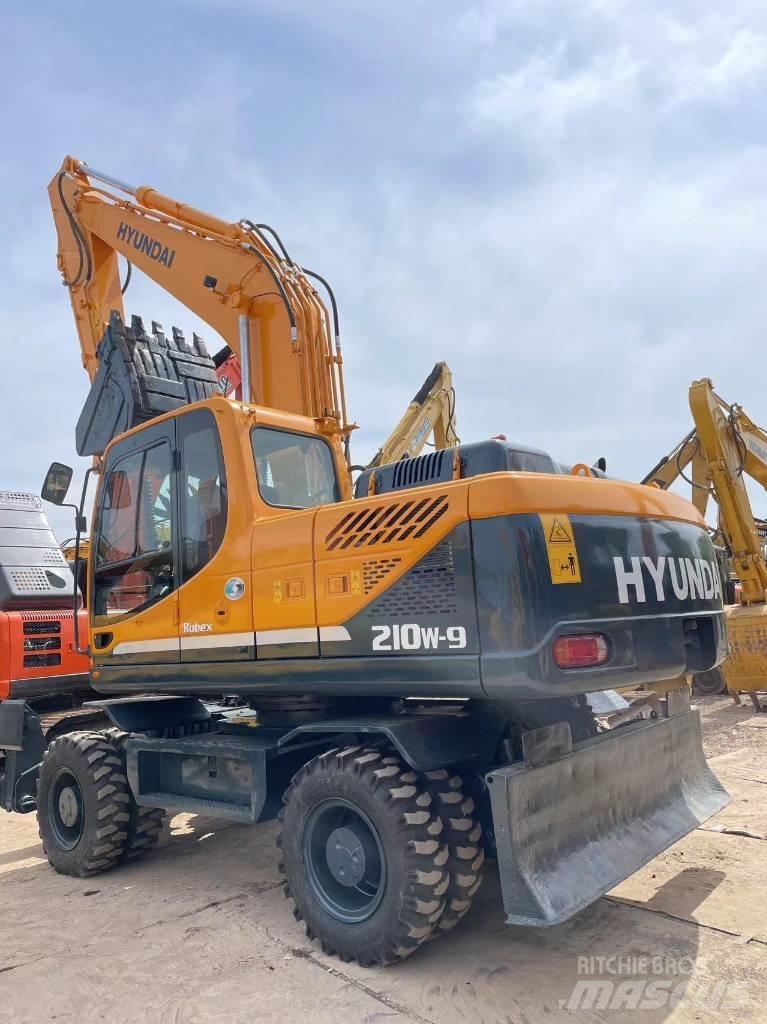 Hyundai R210W-9 Hjulgravere