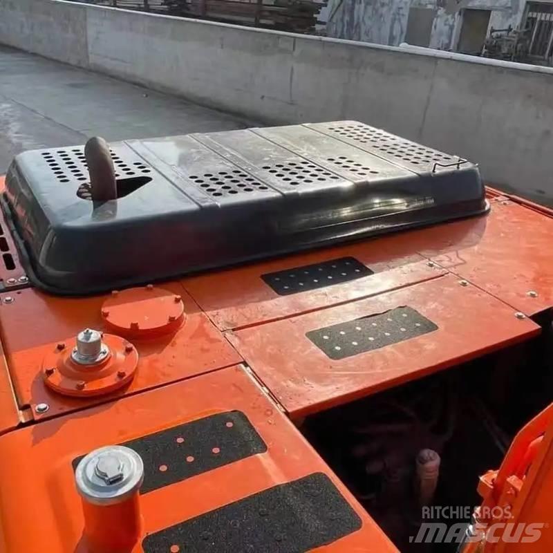 Hitachi ZX 200 Beltegraver