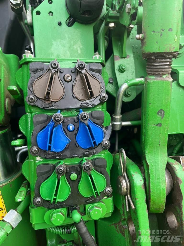 John Deere 6130 R Traktorer
