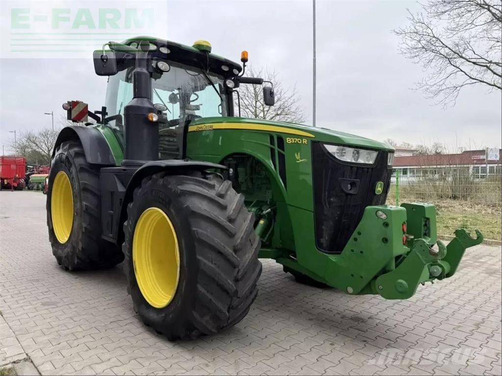 John Deere 8370 r Traktorer