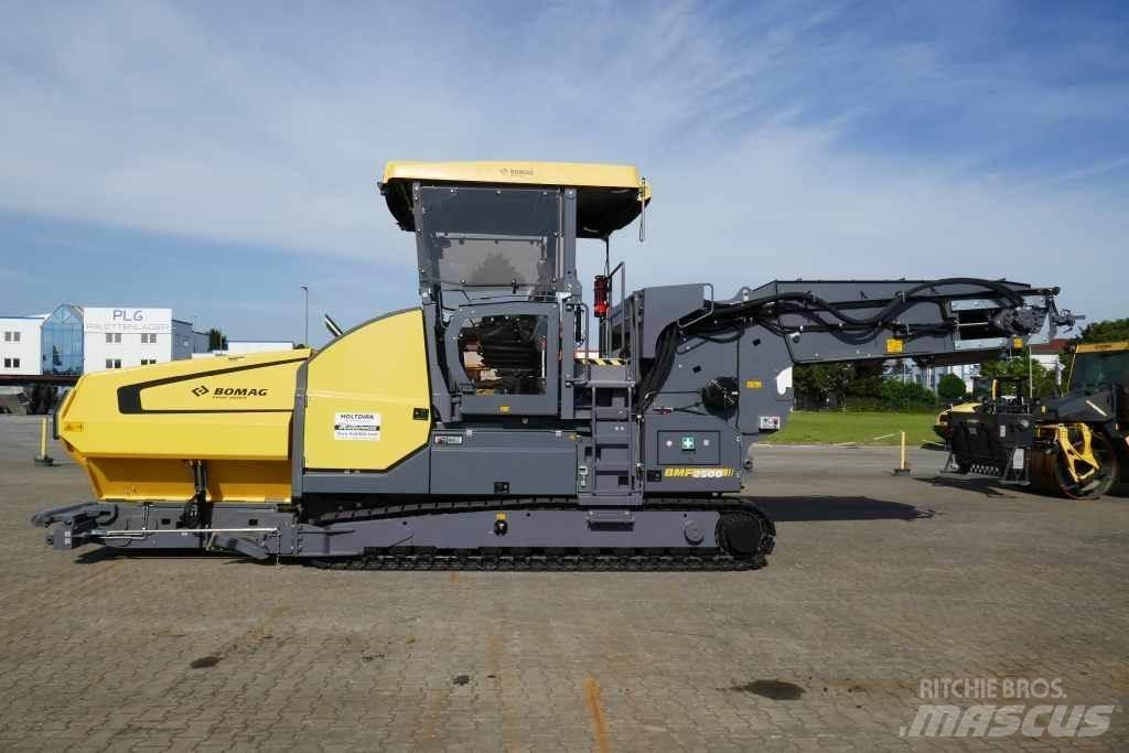 Bomag BMF 2500 M Matere
