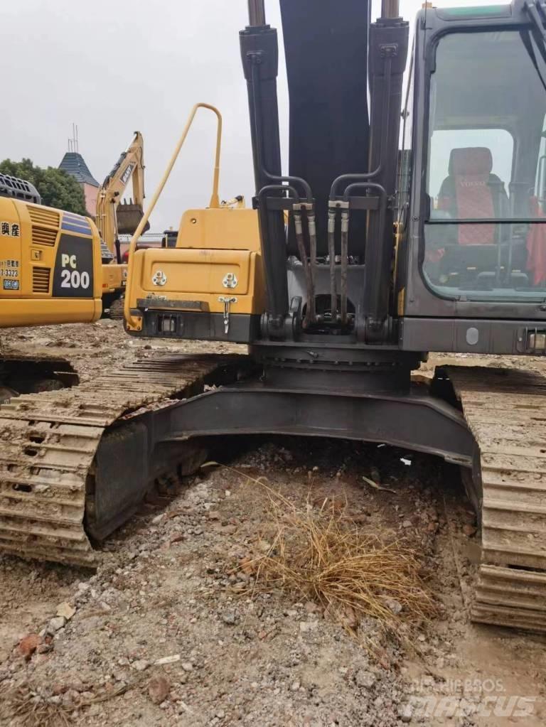 Volvo EC 210 DL Beltegraver