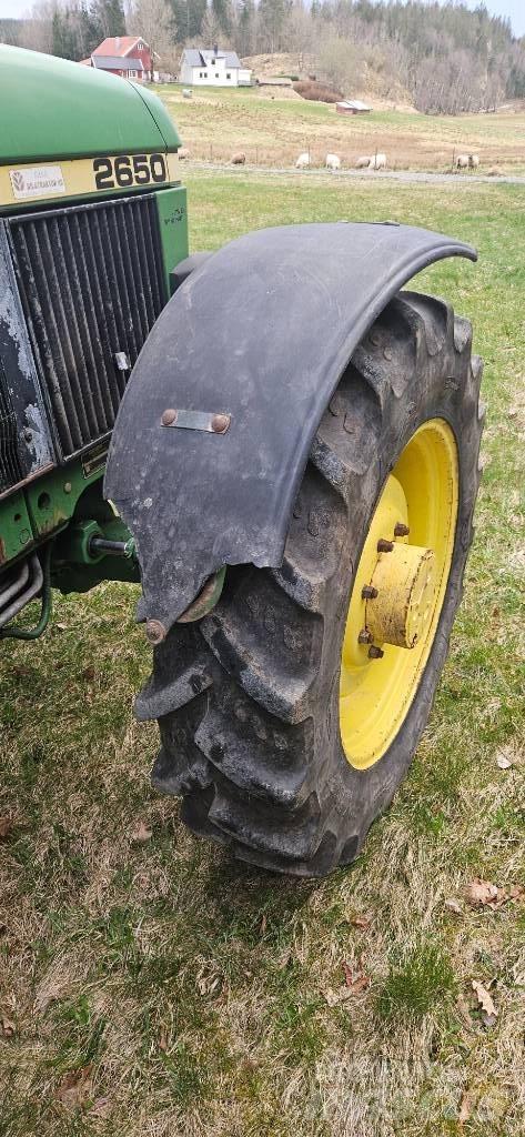 John Deere 2650 Traktorer
