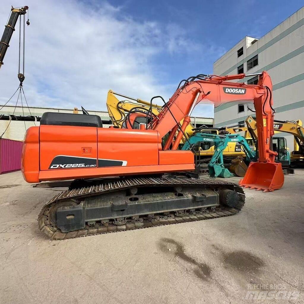 Doosan DX 225 LC-9C Beltegraver