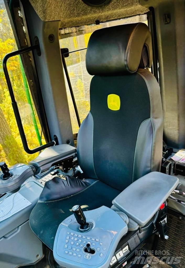 John Deere 1010G Lassbærere