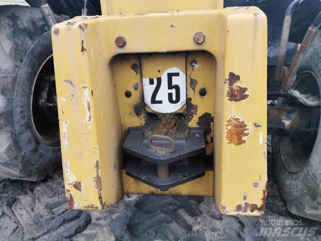 CAT TH 407 2013r Teleskoplastere
