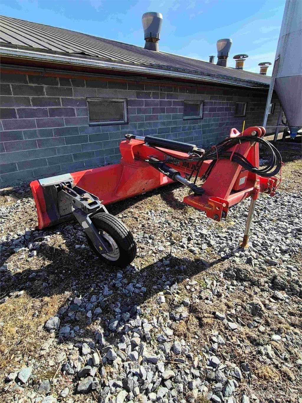 Vama JH-2 takalana Veiskraper
