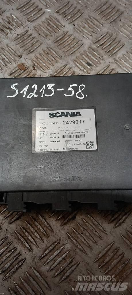 Scania R440  2429017 Lys - Elektronikk
