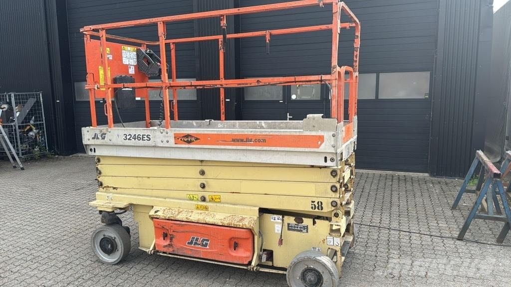 JLG 3246 ES Sakselifter