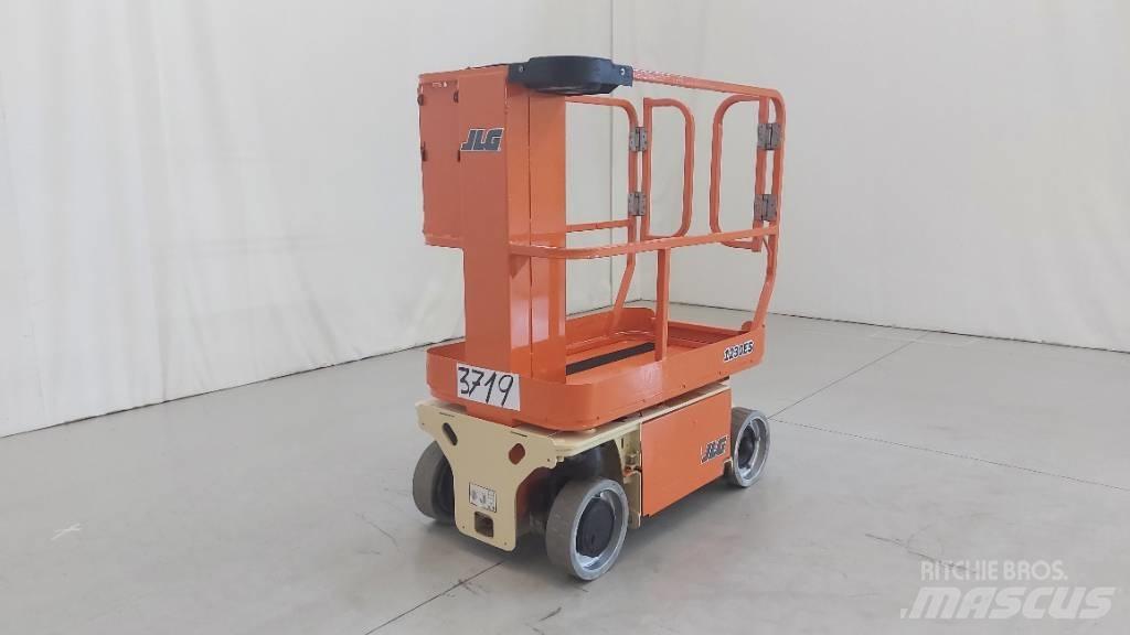 JLG 1230 ES Sakselifter