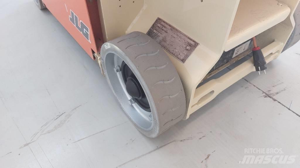 JLG 1230 ES Sakselifter