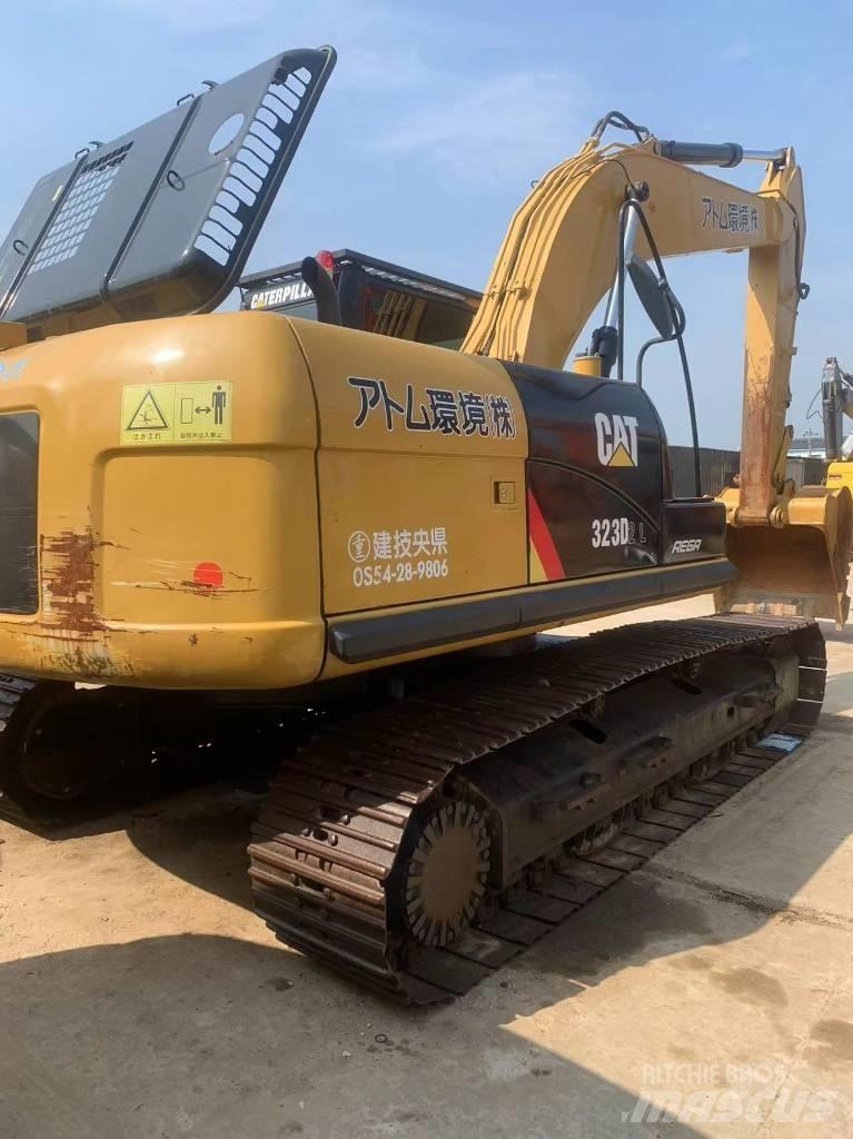 CAT 323 D L Beltegraver