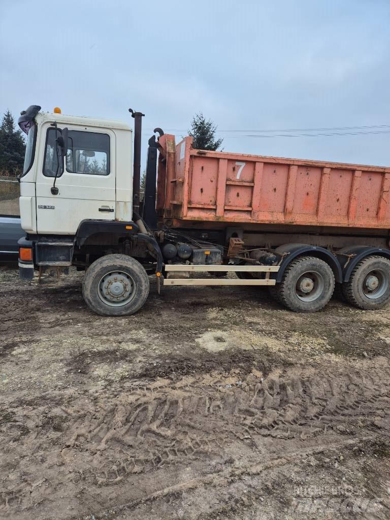 MAN 26.322 Liftdumper biler