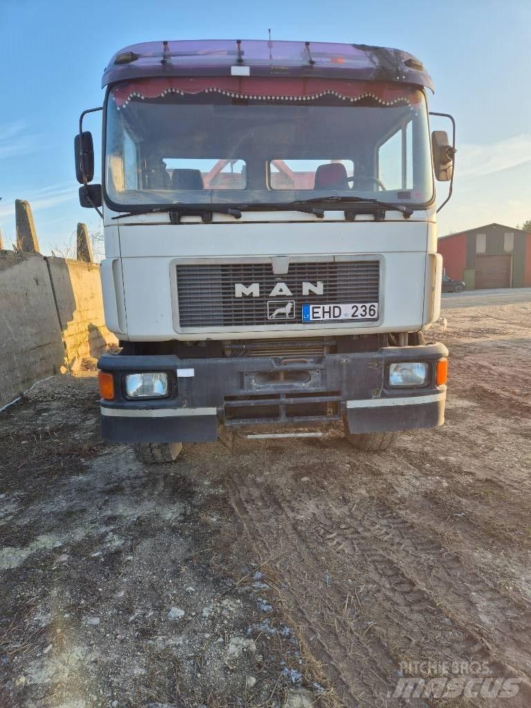 MAN 26.322 Liftdumper biler