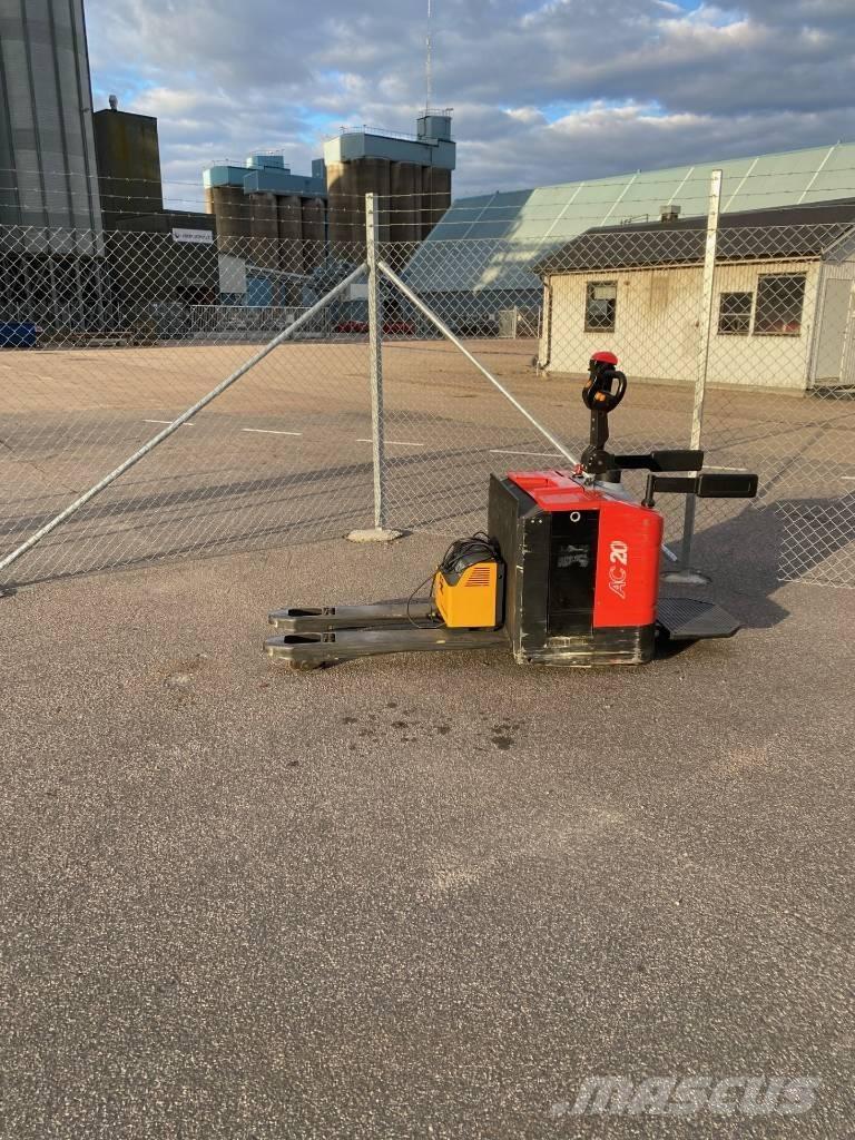 Heli CBD 20 Lavtløftende truck med platform