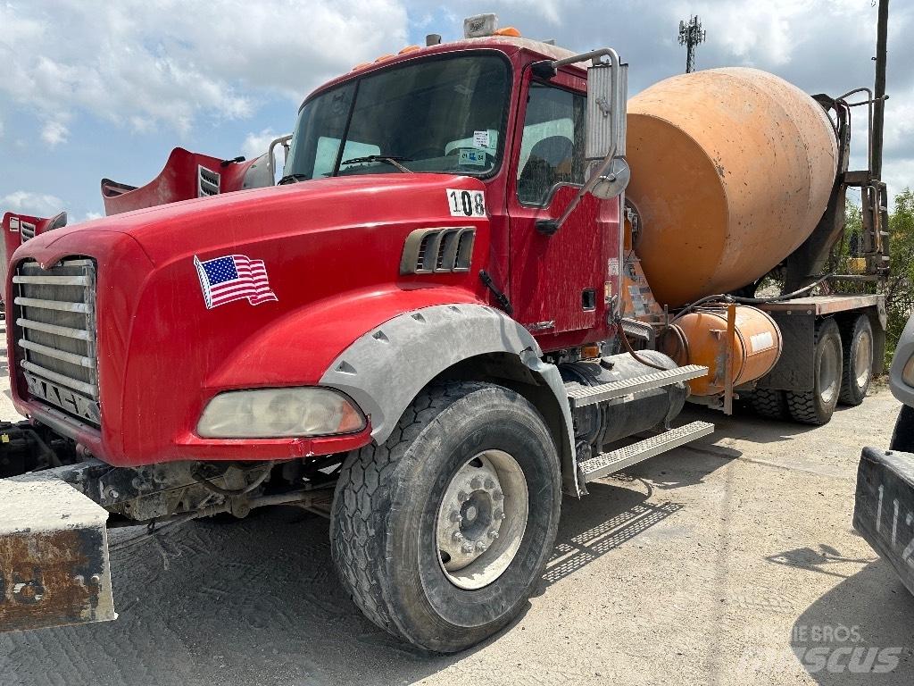 Mack Granite GU 813 Andre lastebiler