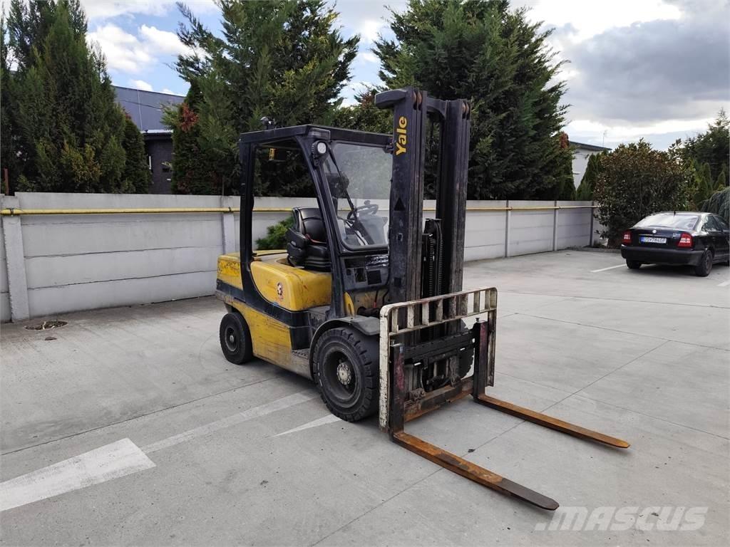 Yale GDP35VX Diesel Trucker