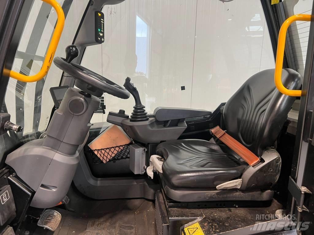 JCB TLT30-19D-2WD Diesel Trucker
