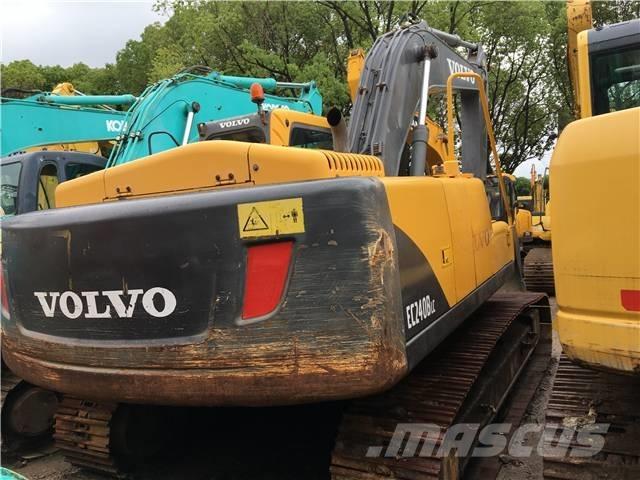 Volvo EC240 Beltegraver