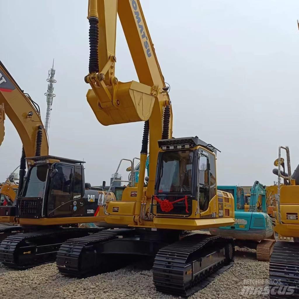 Komatsu PC 220 Beltegraver