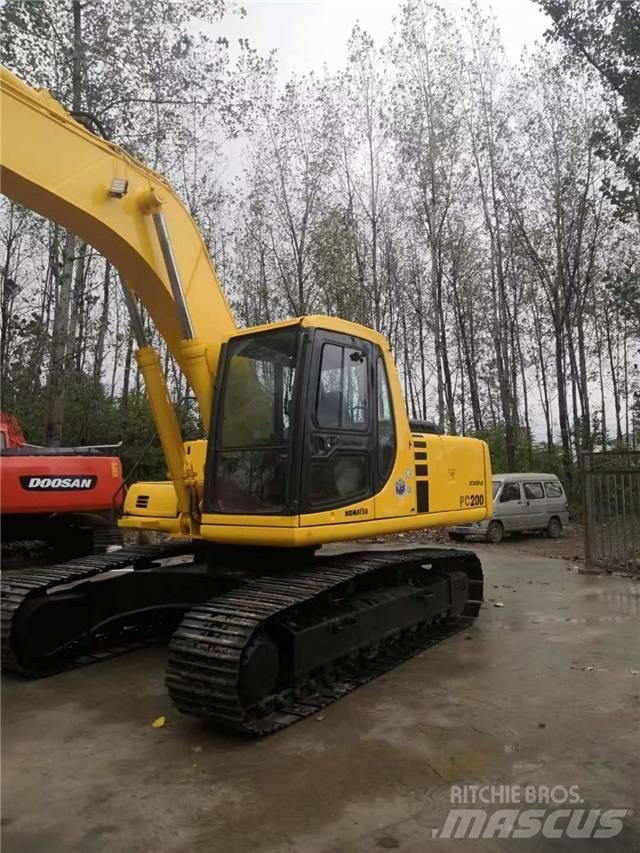 Komatsu PC 200-6 Beltegraver