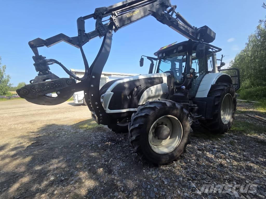 Valtra T 163 Traktorer