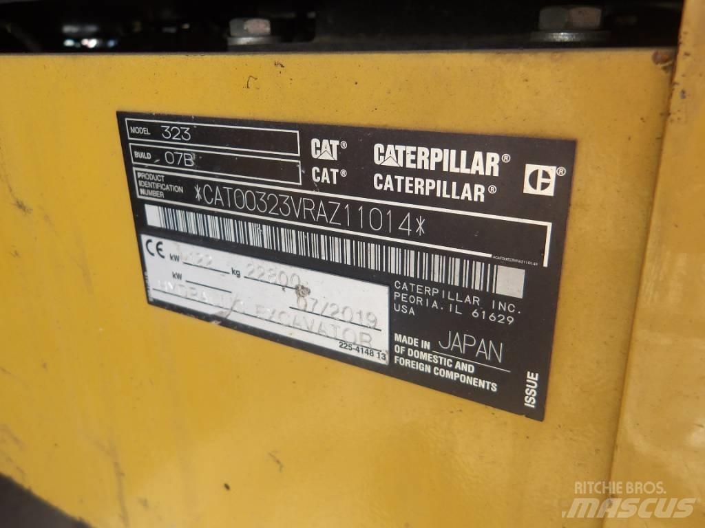 CAT 323 Beltegraver