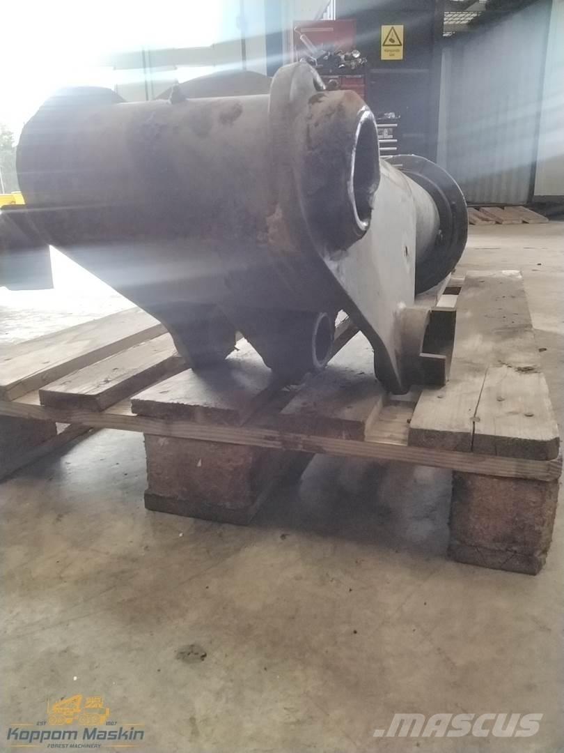 FMG 374 Skogsmaskinkraner