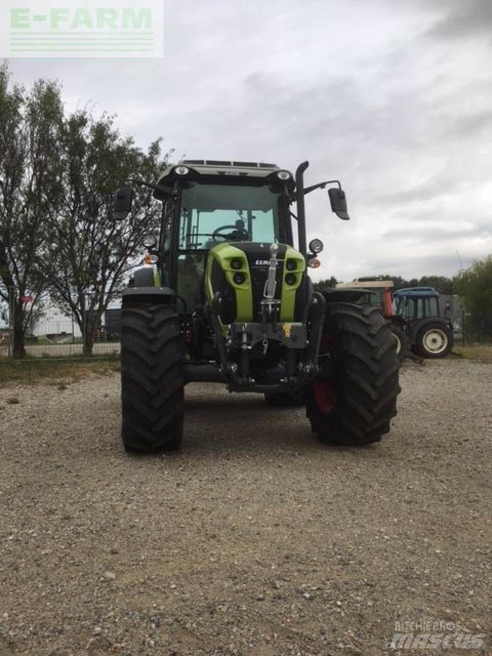 CLAAS axos 240 Traktorer